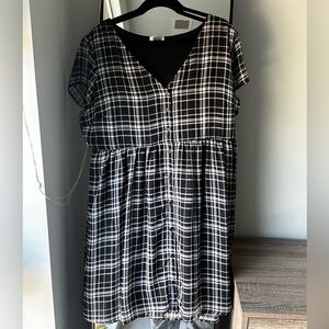 Black & White Plaid V-Neck Dress